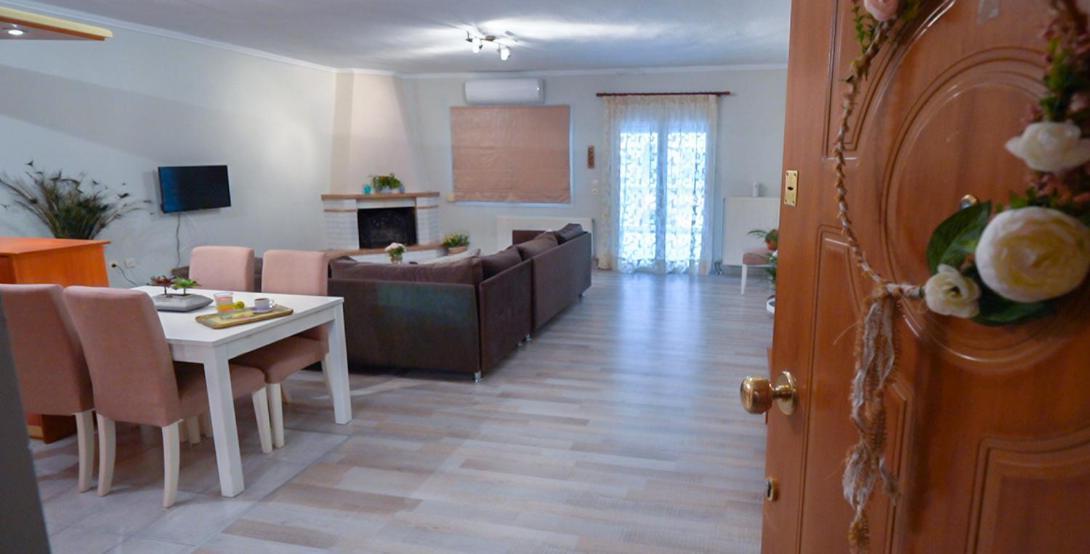 Thirtyfive Apartment Aridaía Ngoại thất bức ảnh
